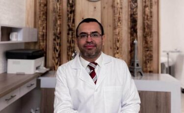 Dr. Leopoldo González: Cirujano y Gastroenterólogo